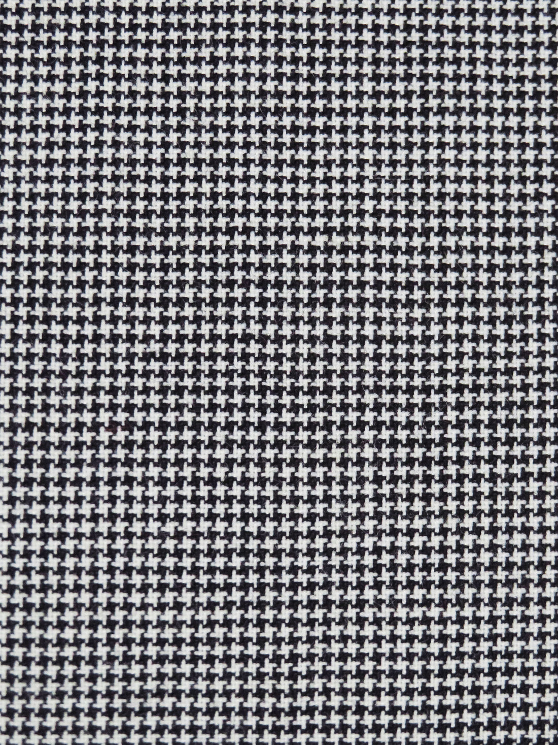 SOLD AS IS ONLY - Black/White Polyester/Viscose/Wool/Elastane Micro Houndstooth Suiting 60W