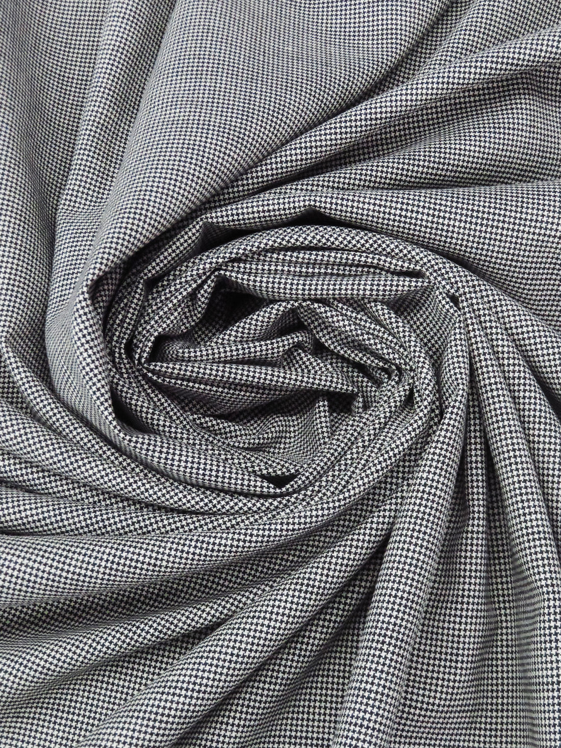 SOLD AS IS ONLY - Black/White Polyester/Viscose/Wool/Elastane Micro Houndstooth Suiting 60W