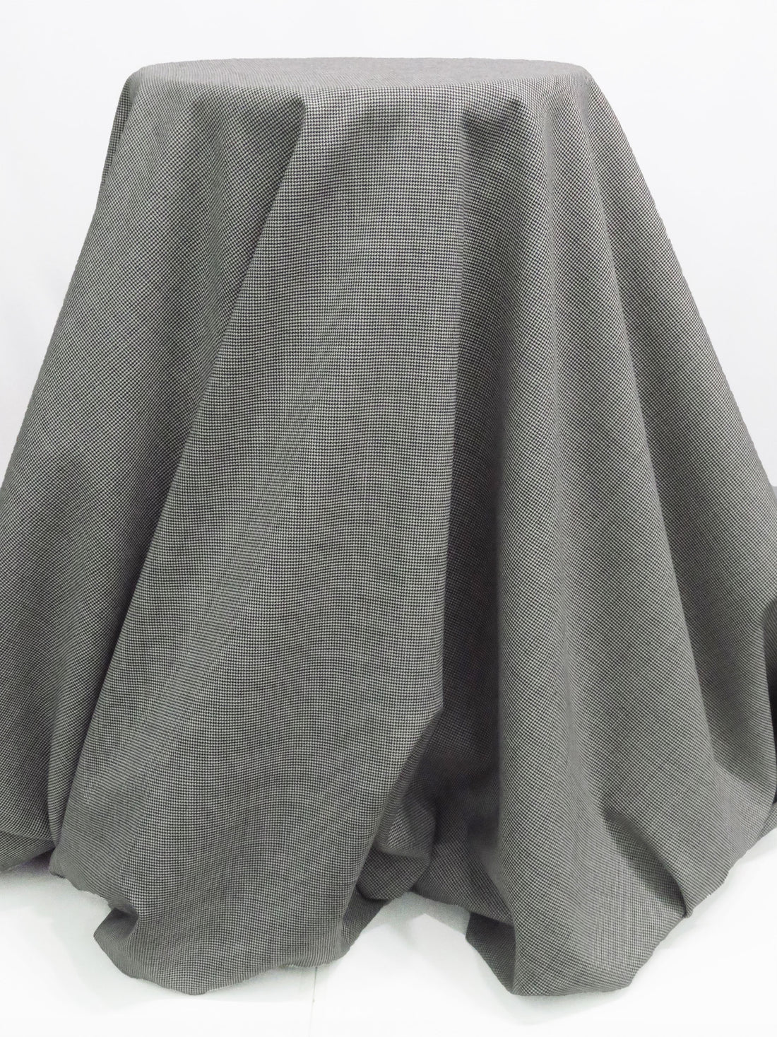 SOLD AS IS ONLY - Black/White Polyester/Viscose/Wool/Elastane Micro Houndstooth Suiting 60W