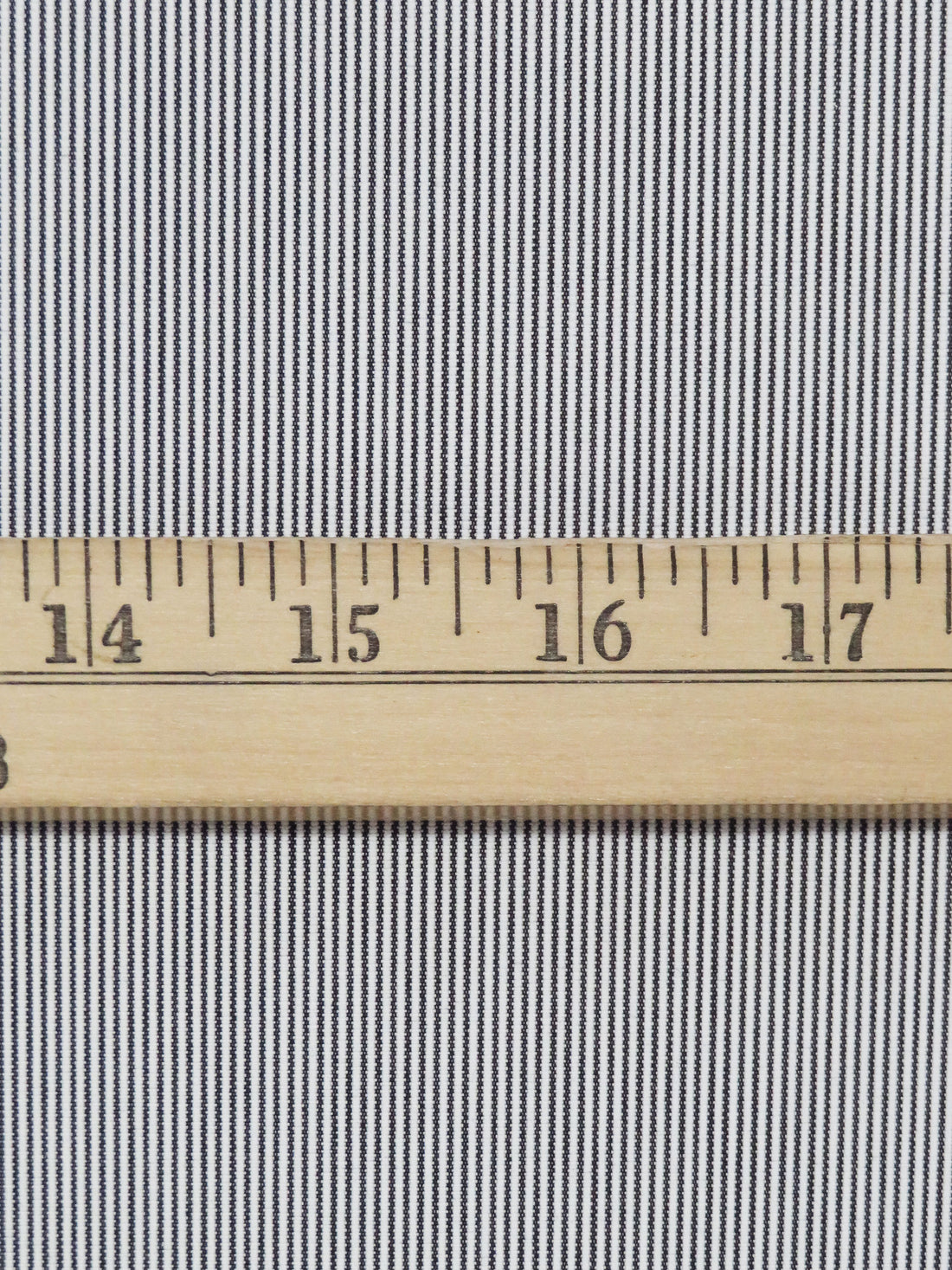 White/Black 100% Cotton Vertical Corded Suiting 60W