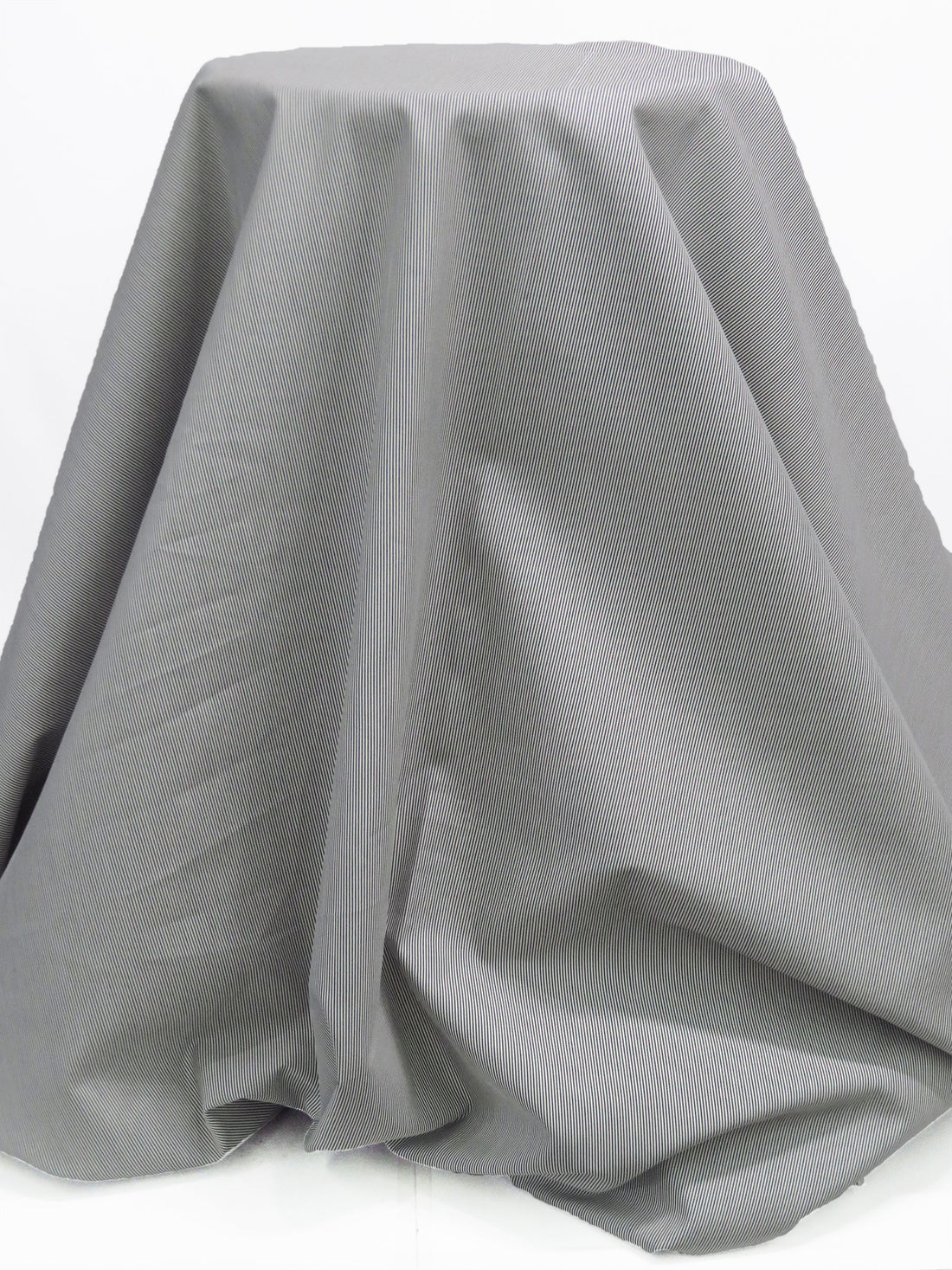White/Black 100% Cotton Vertical Corded Suiting 60W