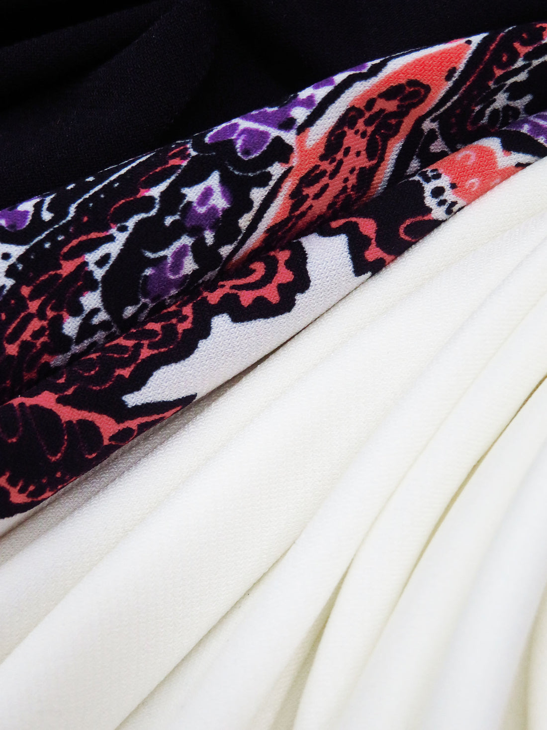 Black/Off-White/Dark Salmon/Multi Polyester/Lycra Large Single Border Ornate Paisley Print ITY Knit 57W