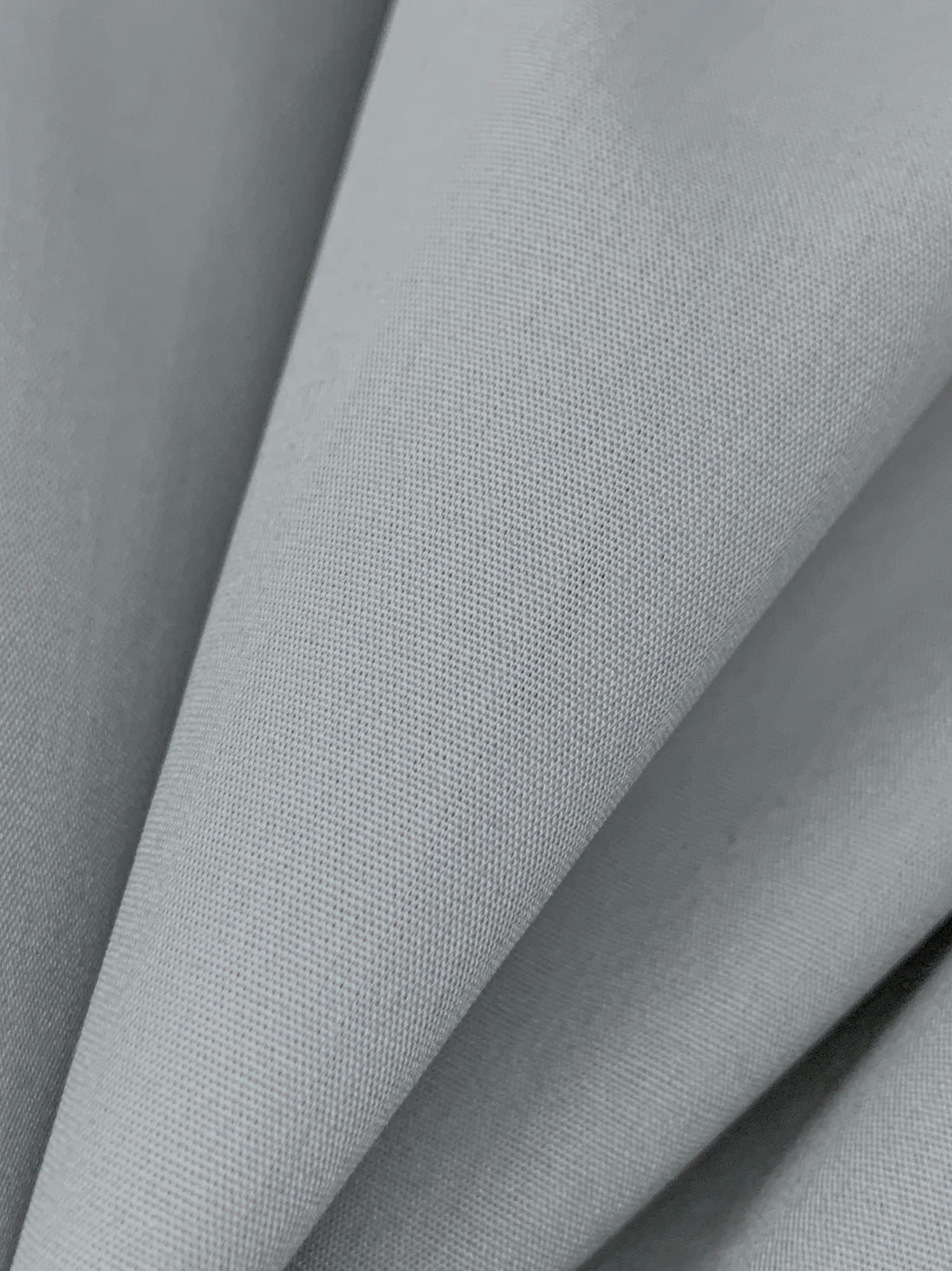 Gray Polyester/Cotton Poplin Shirting - Robert Kaufman - 58W
