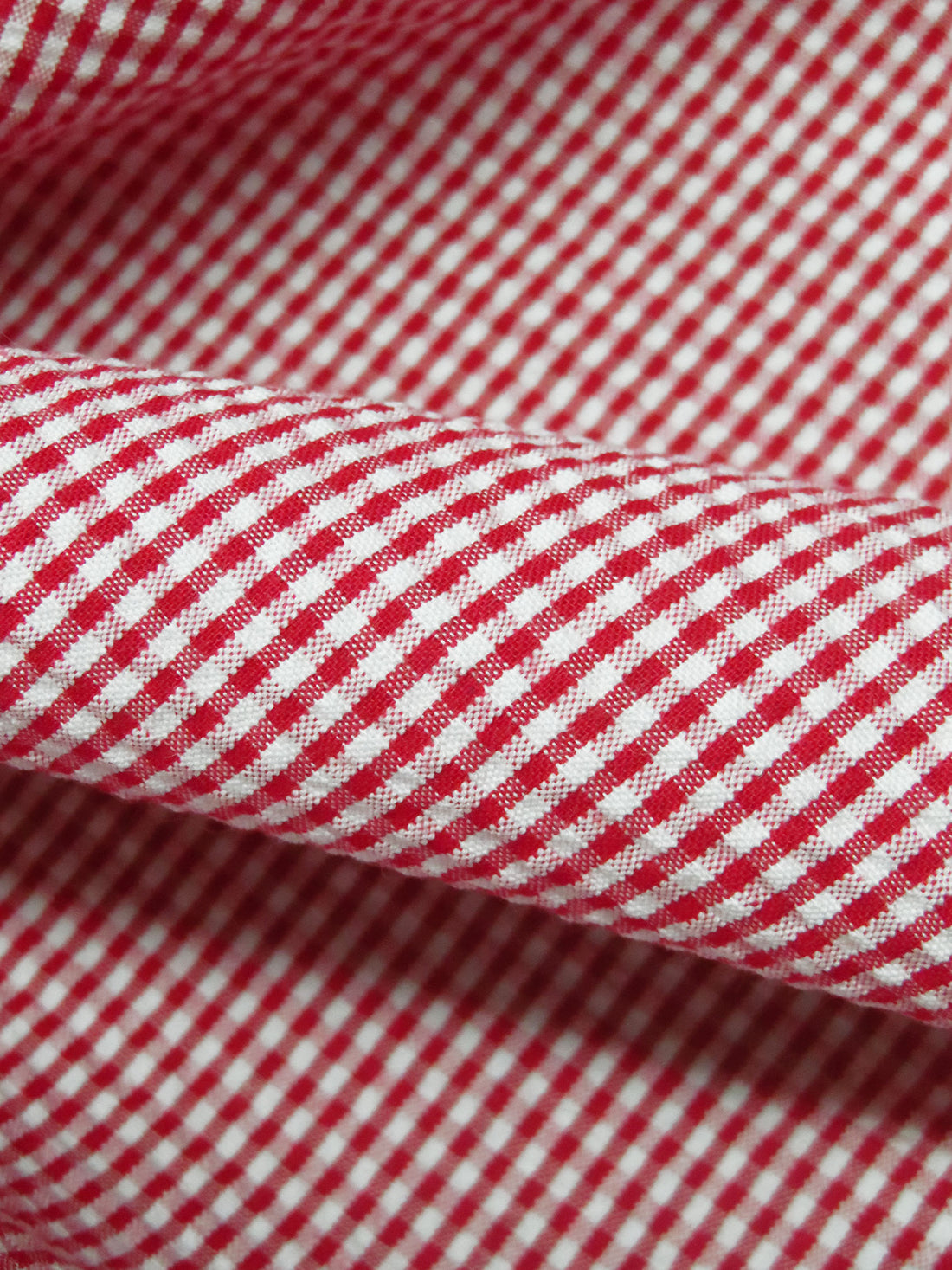 Red/White Combed Cotton/Polyester Check Seersucker - Robert Kaufman - 56W
