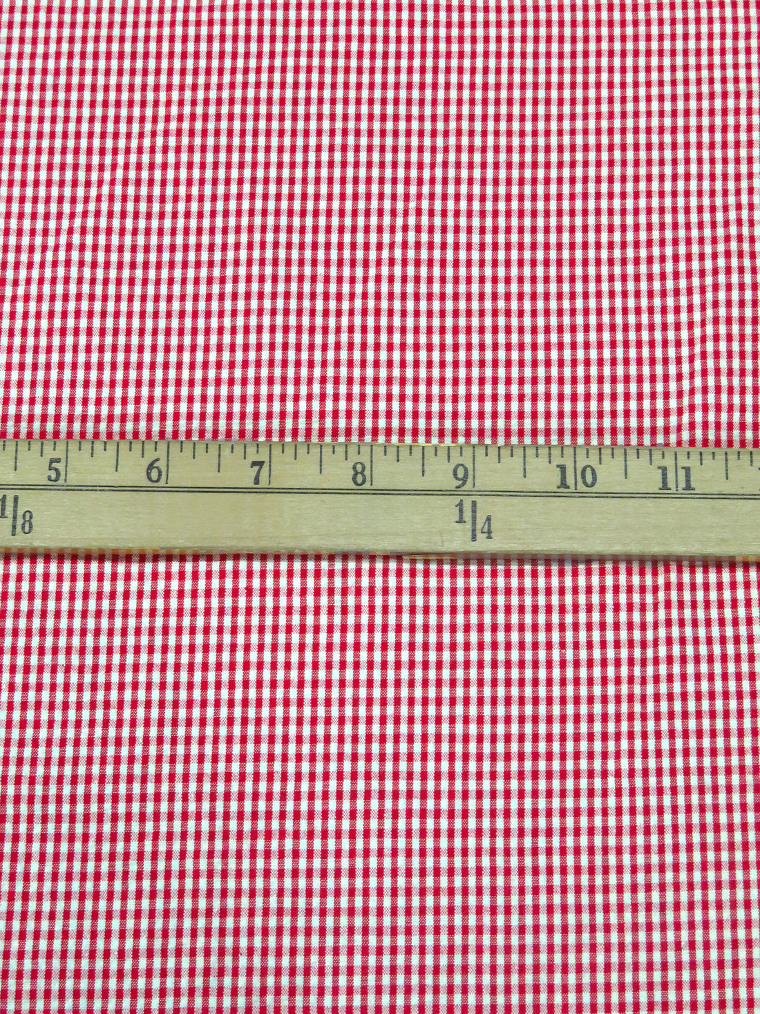 Red/White Combed Cotton/Polyester Check Seersucker - Robert Kaufman - 56W
