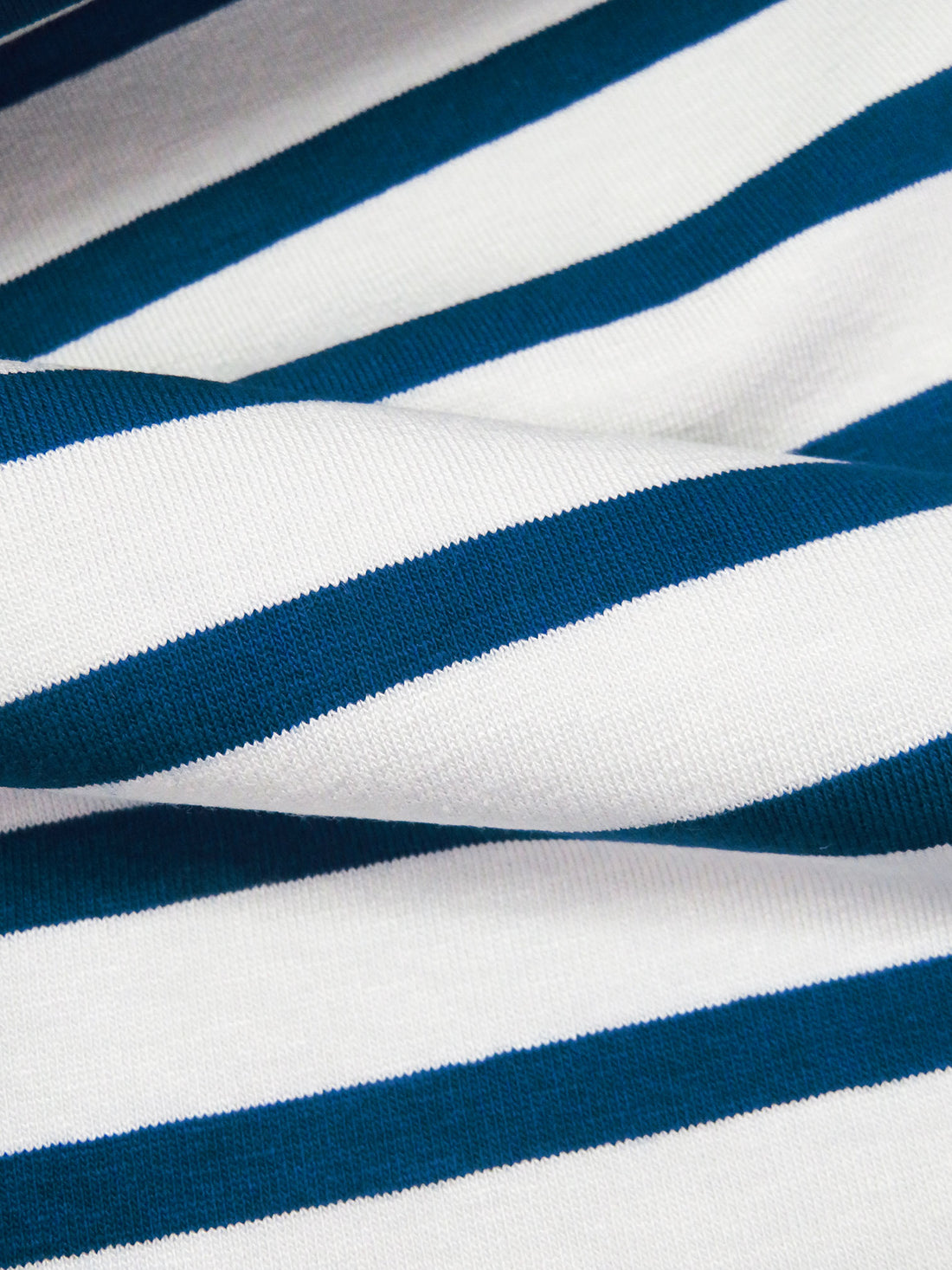 White/Dark Imperial Blue Rayon/Lycra Horizontal Stripe Weave Jersey Knit 60W