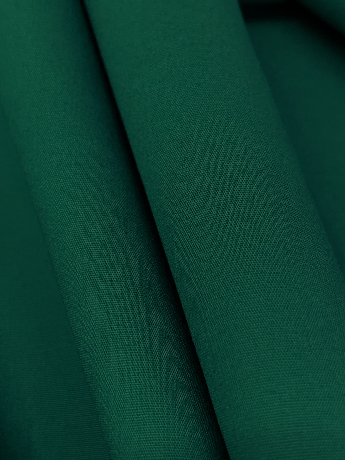 Hunter Green 100% Cotton Superluxe Poplin - Robert Kaufman - 44W
