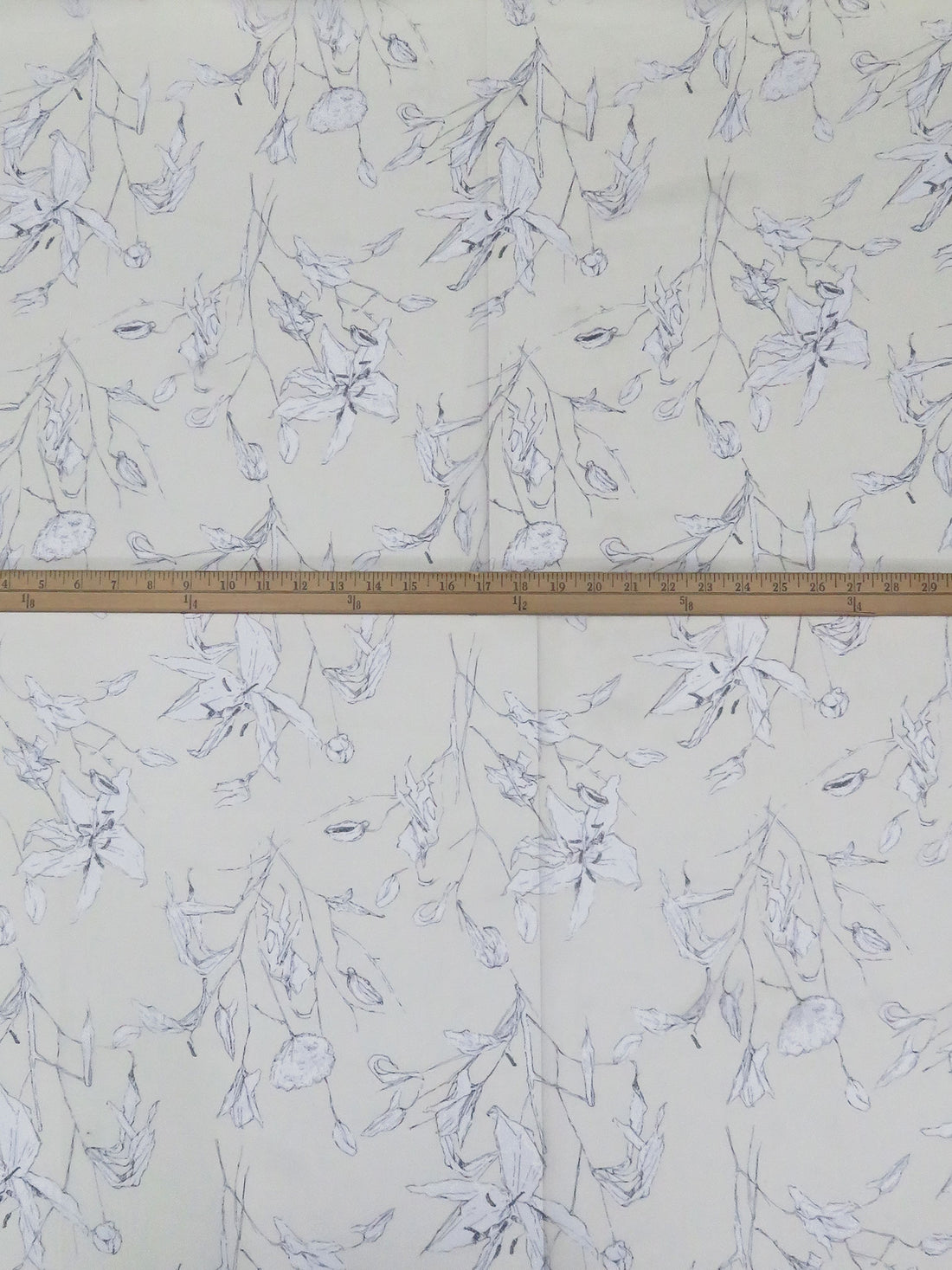 Pale Yellow/White/Black 100% Silk Large Floral Stem Print Chiffon - Ralph Lauren - 44W