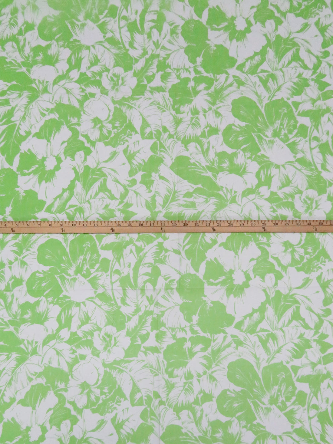 Apple Green/Palest Gray 100% Silk Tropical Floral Print Chiffon - Ralph Lauren - 45W