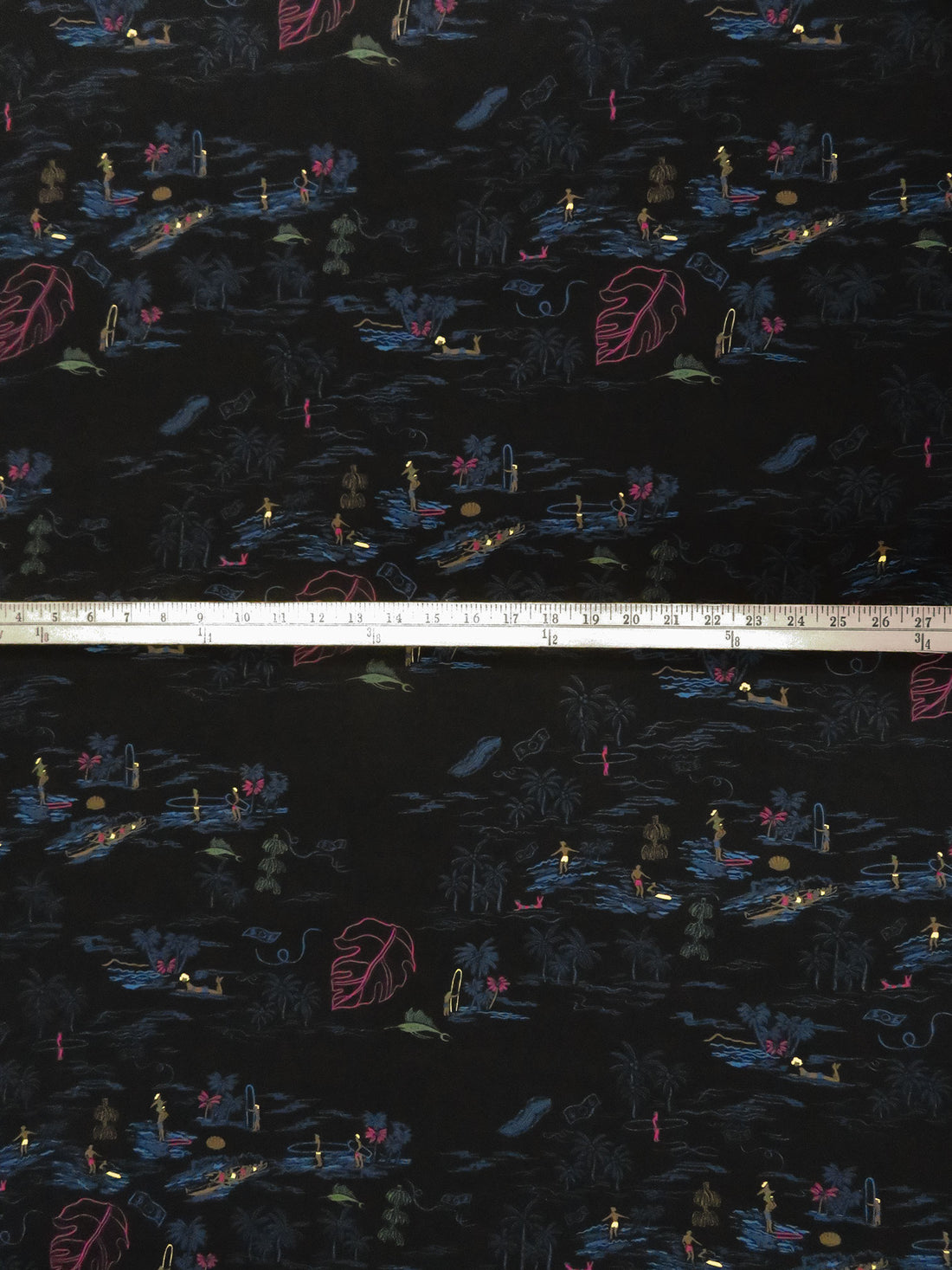 Black/Dark Navy/Dark Raspberry/Multi 100% Silk Beach Scene Print Twill - Ralph Lauren - 44W