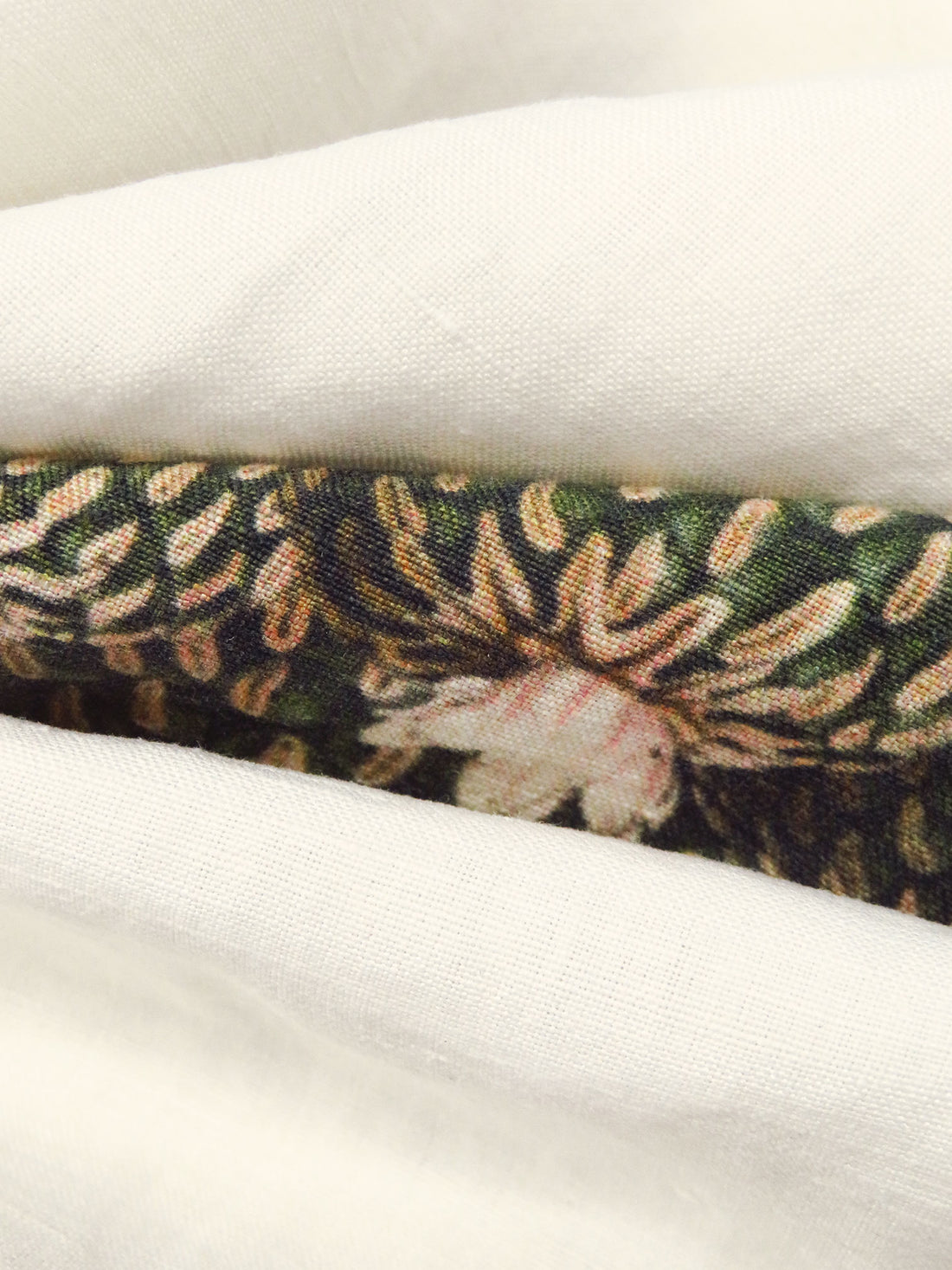 Cream/Dark Green/Sand/Multi Silk/Linen Cactus Cluster Print Slubbed Woven - Ralph Lauren - 44W