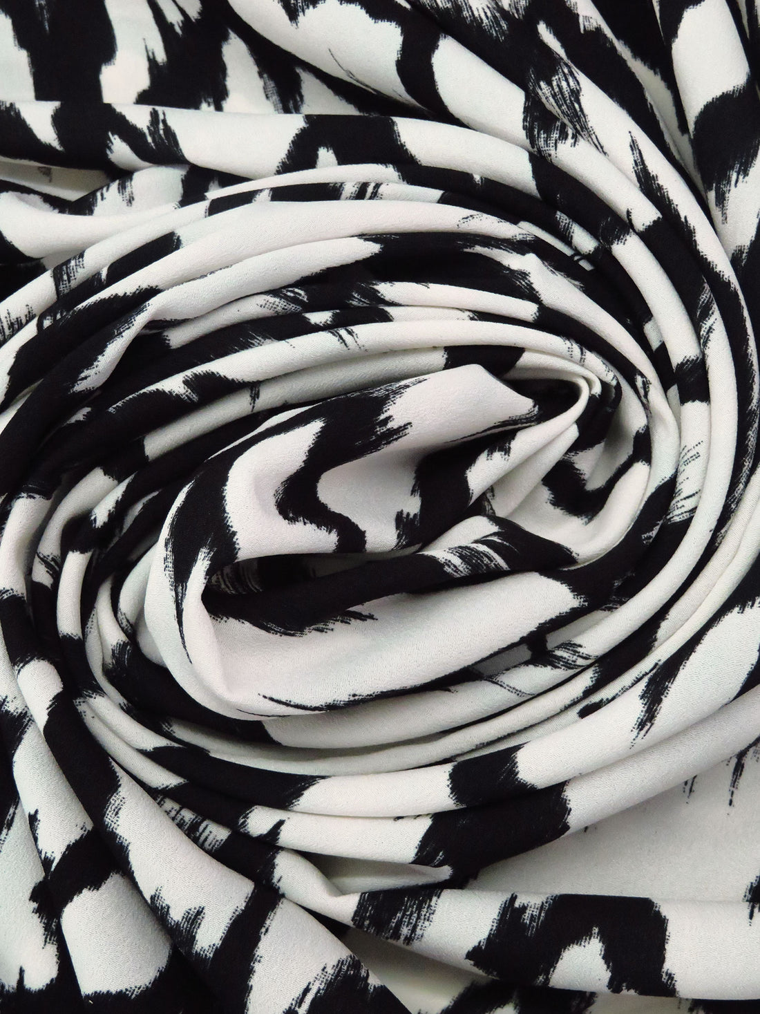 Off-White/Black 100% Polyester Abstract Print Crepe de Chine - NY Designer - 57W