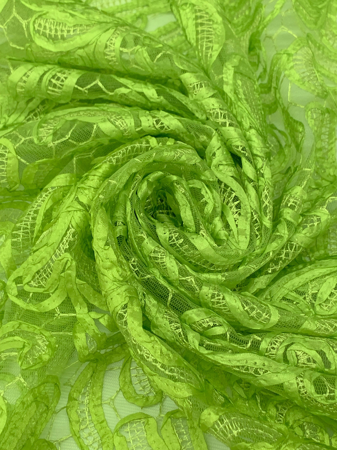 Lime Burst 100% Nylon Double Scalloped Border Embellished Floral Netting 49W