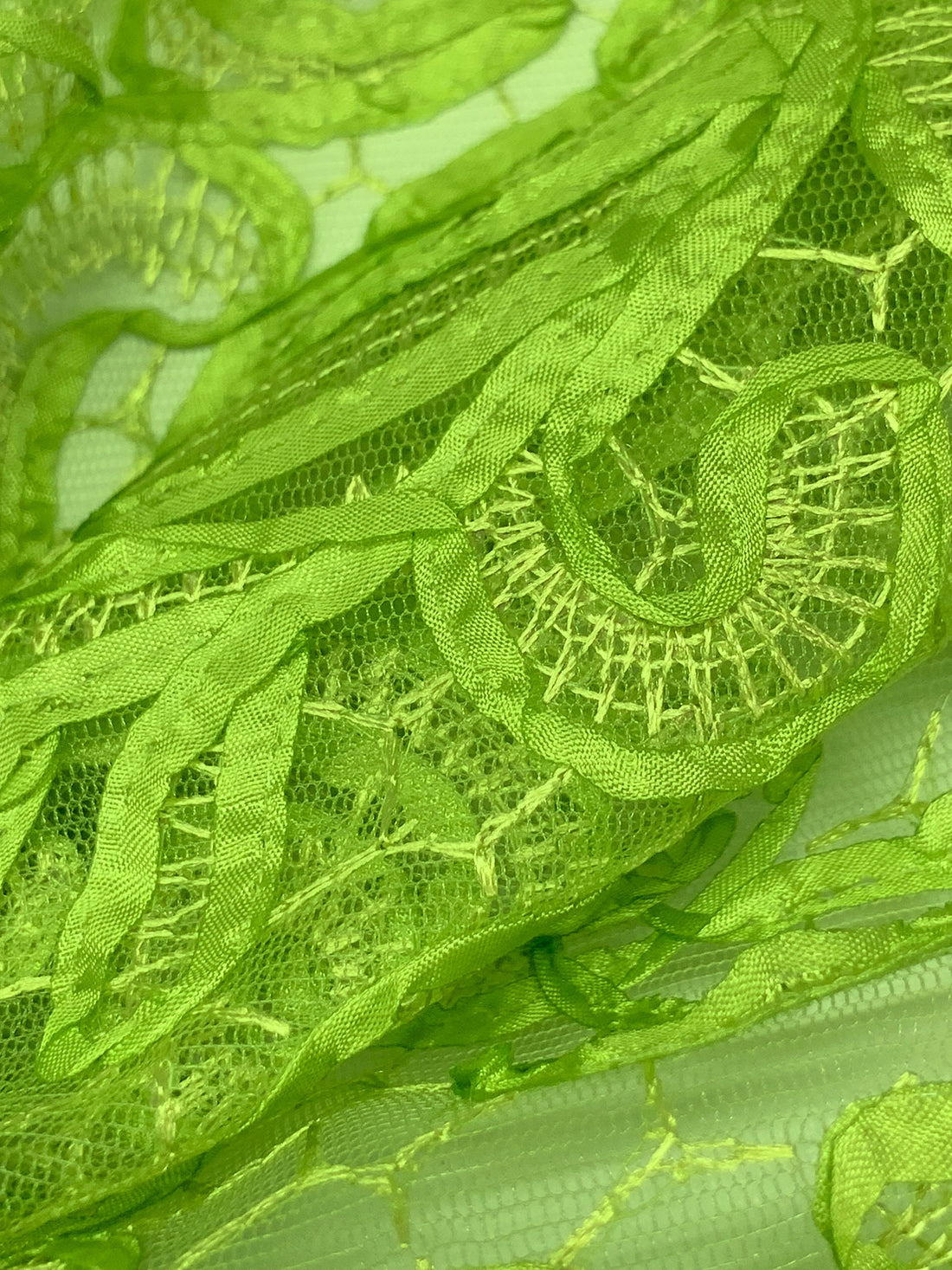 Lime Burst 100% Nylon Double Scalloped Border Embellished Floral Netting 49W