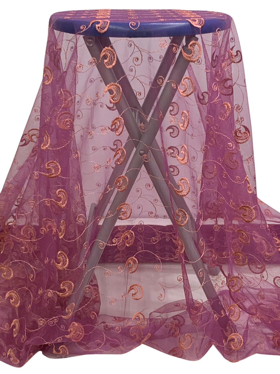 Old Mauve/Salmon Rose 100% Nylon Double Scalloped Border Embellished Horizontal Paisley Netting 52W