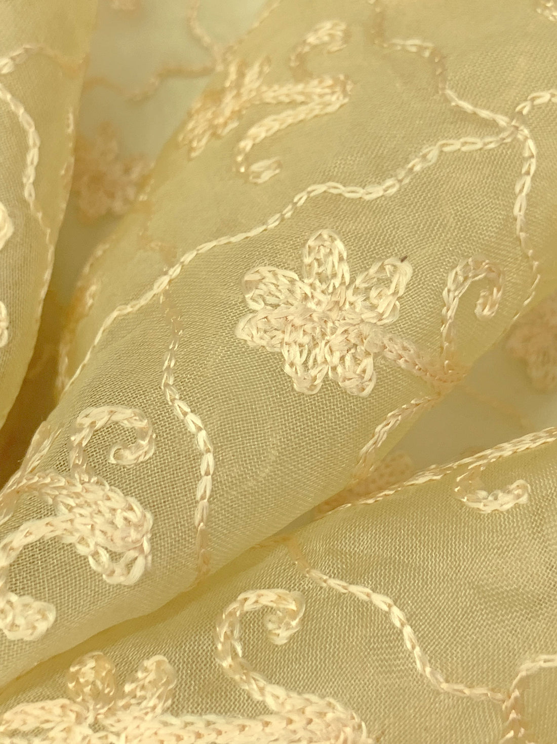 Flax 100% Polyester Wavy Grid Floral Embroidered Organza 43W