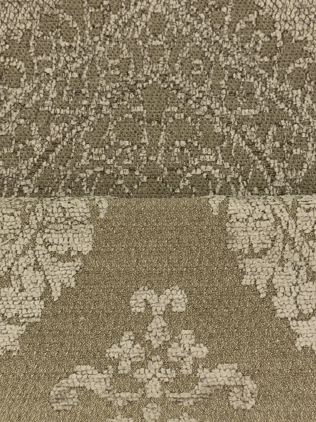 Muted Walnut/Parchment 100% Polyester Large Medallion Chenille Home Decor Woven 54W
