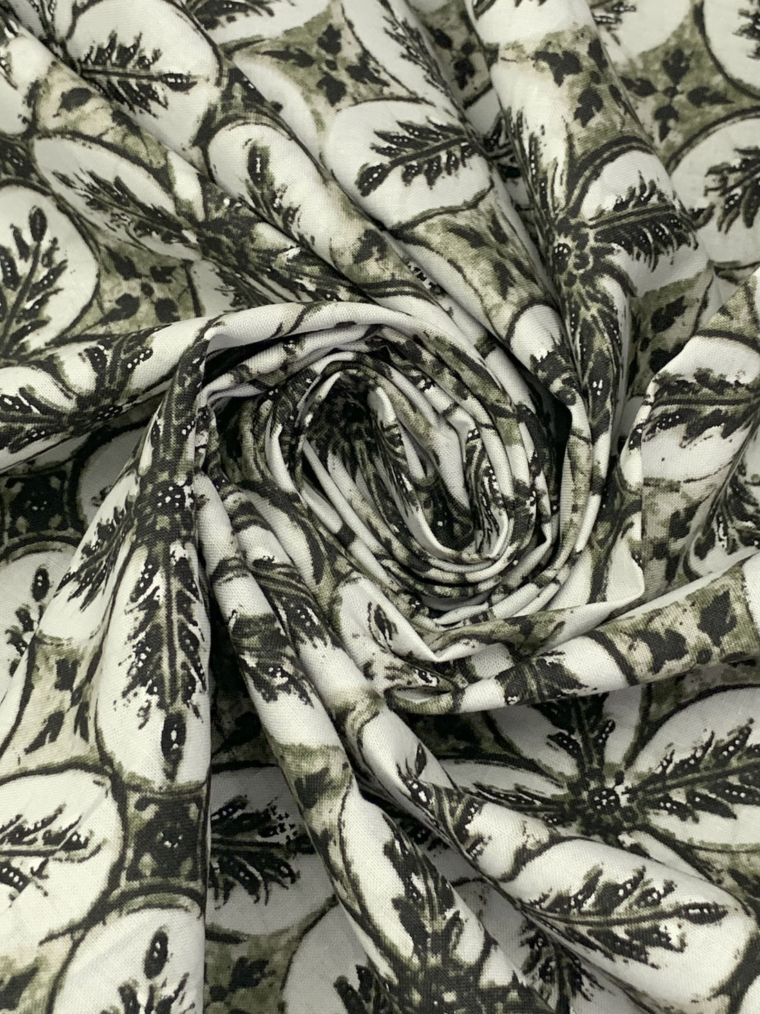 Old Bamboo/Off-White/Black 100% Cotton Floral Medallion Print Shirting 42W