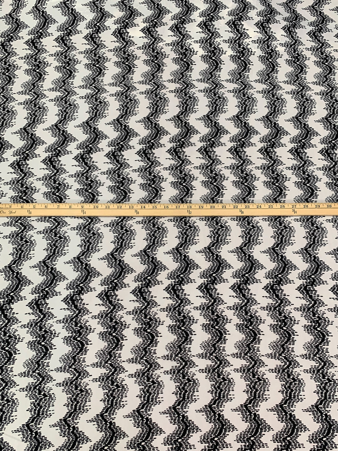 Off-White/Black 100% Polyester Vertical Waveform Print Crepe de Chine 57W