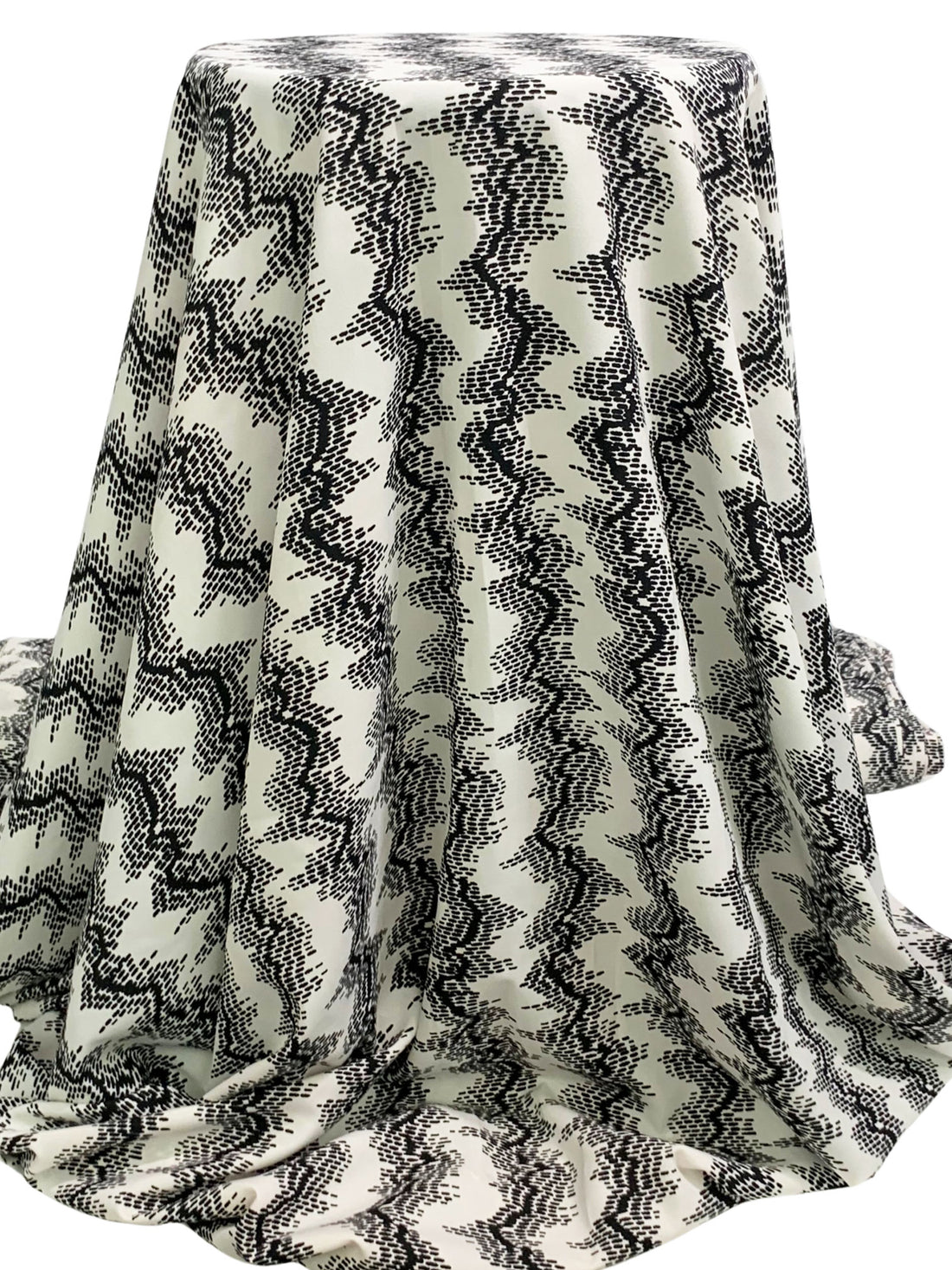 Off-White/Black 100% Polyester Vertical Waveform Print Crepe de Chine 57W