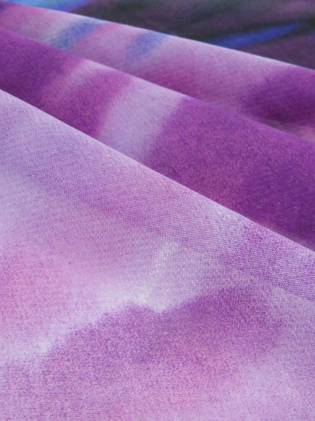Prussian Blue/Pansy Purple/Smoked Lavender/Multi 100% Polyester Large Wisp Print Chiffon 57W