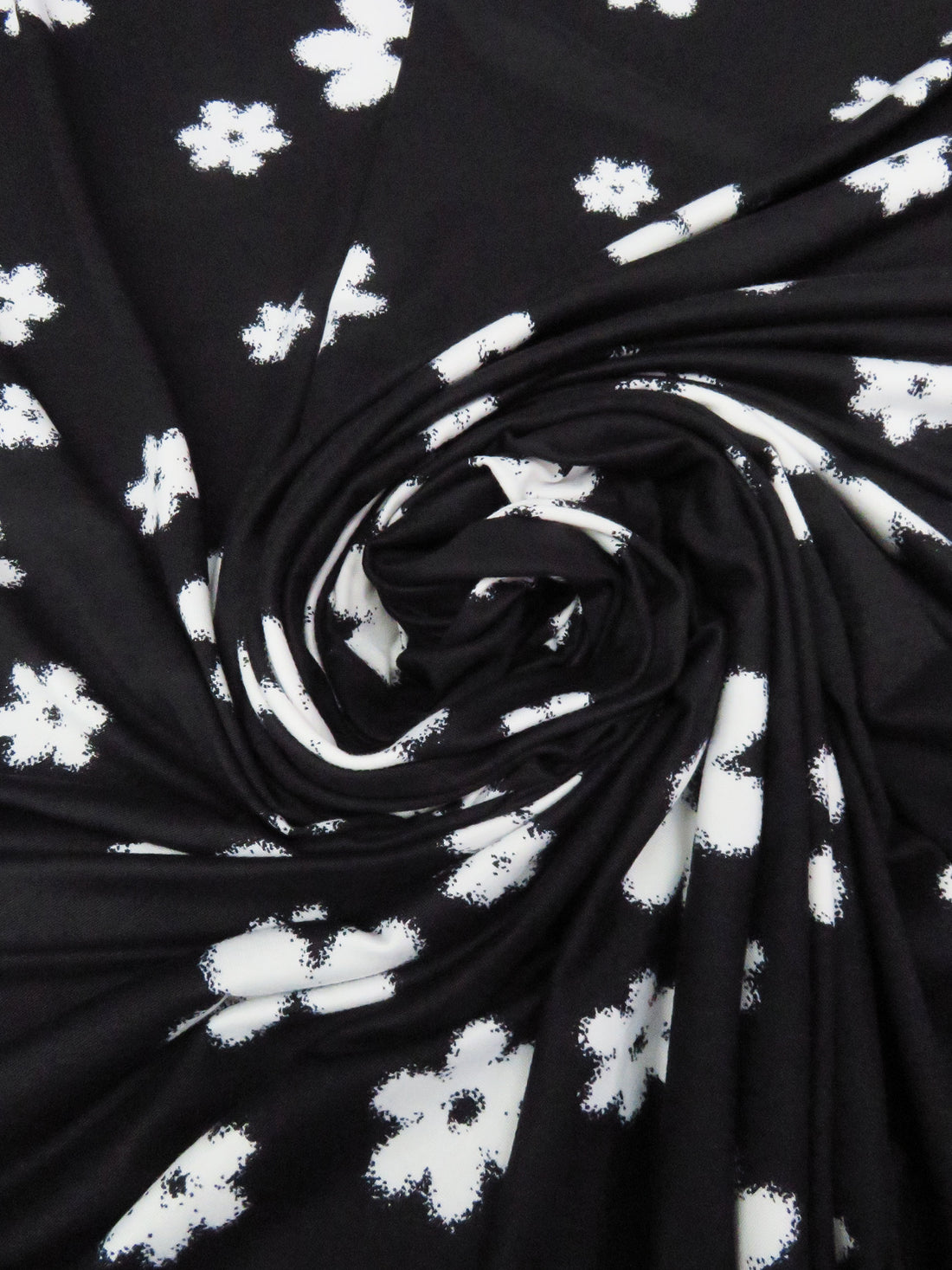 Black/Porcelain Polyester/Lycra Dotted Daisy Print Double Brushed Knit 61W