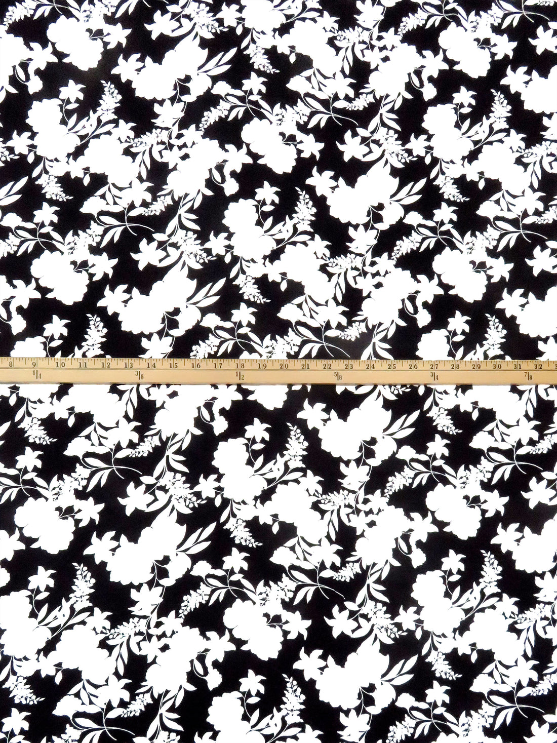 Black/White Rayon/Lycra Floral Silhouette Print Linen-Look Stretch Shirt Weight Woven 52W