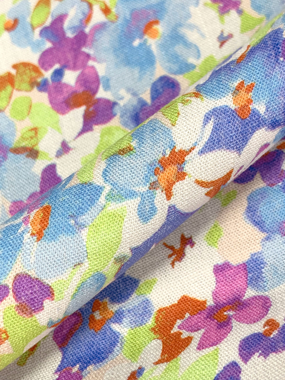 Vista Blue/Autumn Red/White/Multi Rayon/Lycra Floral Print Linen-Look Stretch Shirt Weight Woven 56W