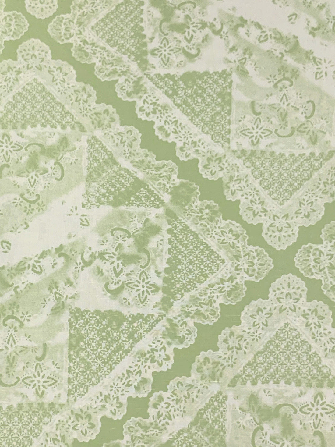 Olivine/Off-White Linen/Tencel Rugged Lace Handkerchief Print Mid-Weight Woven 56W