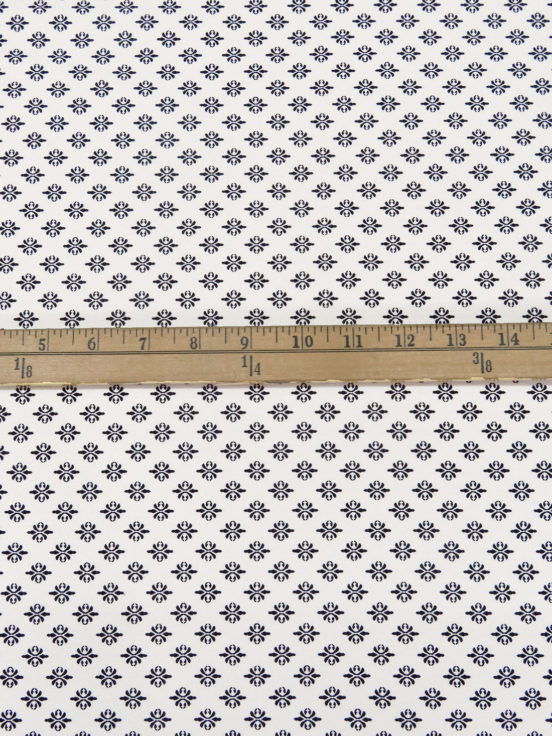 Off-White/Black Rayon/Nylon/Lycra Small Damask Print Stretch Bengaline Suiting 57W