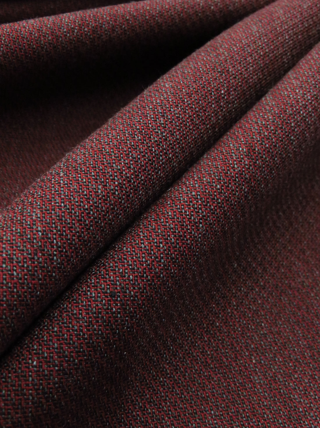 Crimson/Black/Dark Iron Gray 100% Cotton Heathered Novelty Weave Shirting - Imported From Japan - 46W