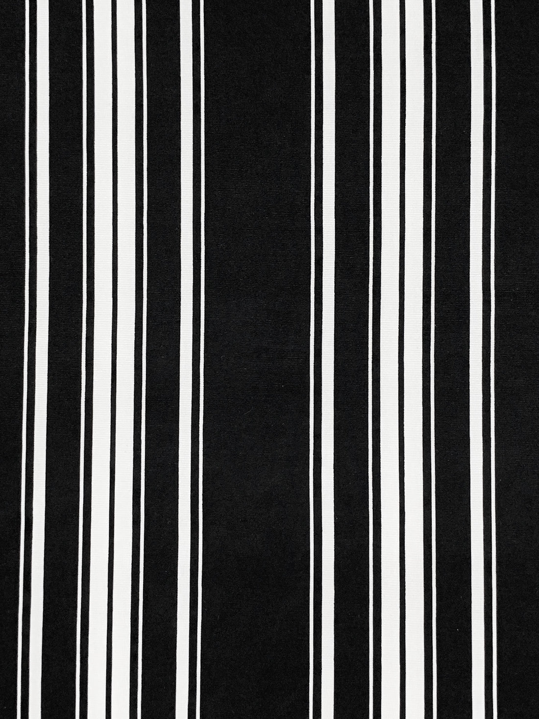 Black/White Polyester/Lycra Vertical Stripe Print DTY Knit 56W