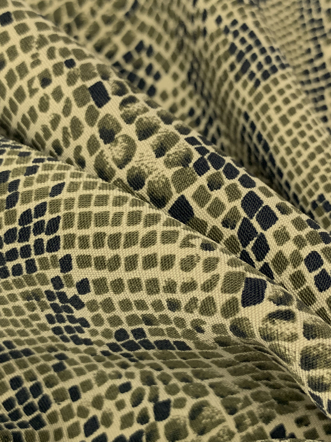 Pale Oak/Black/Forest Floor Polyester/Lycra Snakeskin Print Satin-Back Twill Stretch Suiting 57W