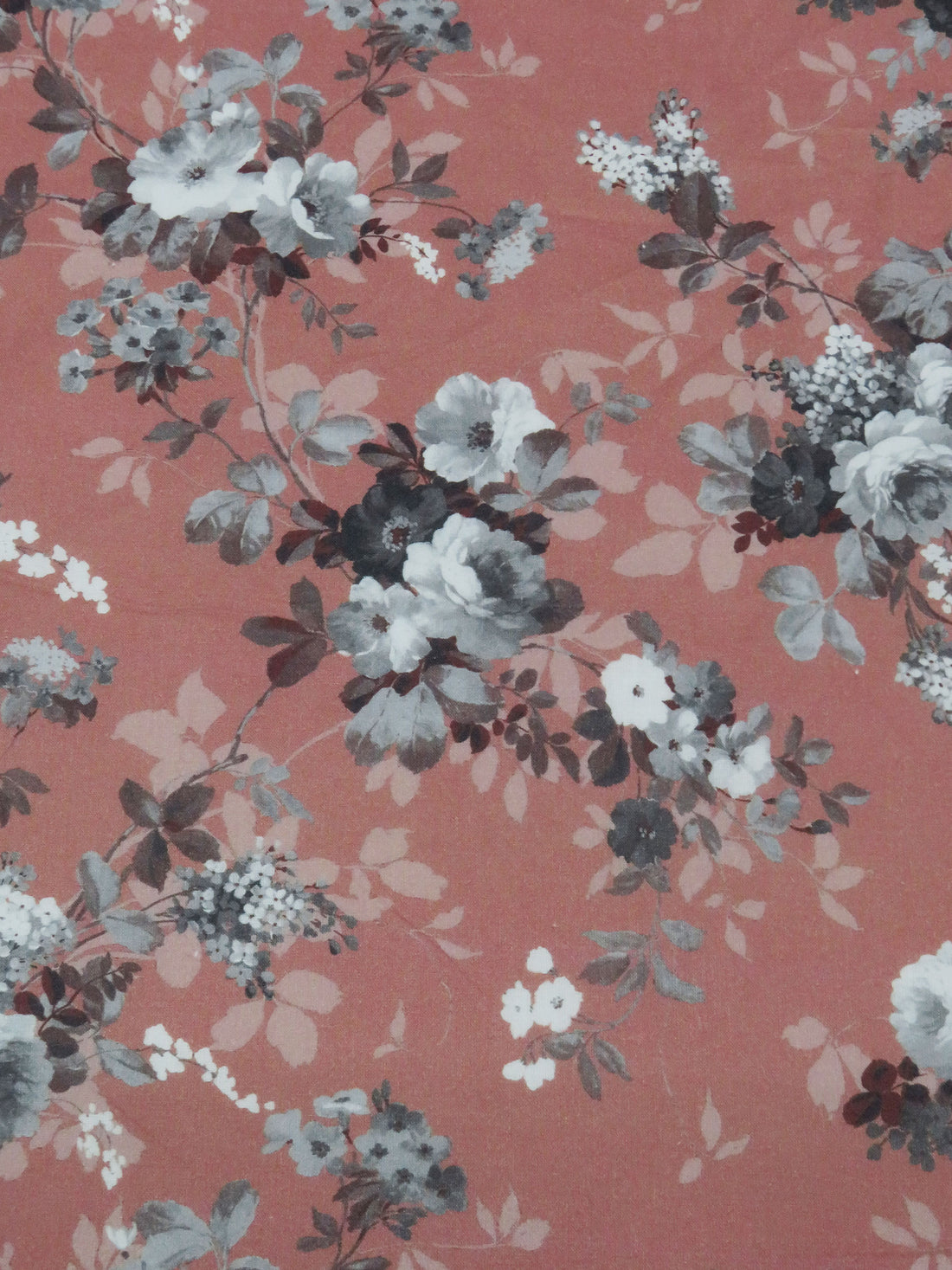 Dark Rose/Iron Gray/Ghost White/Multi 100% Cotton Floral Bunches Print Lawn 43W