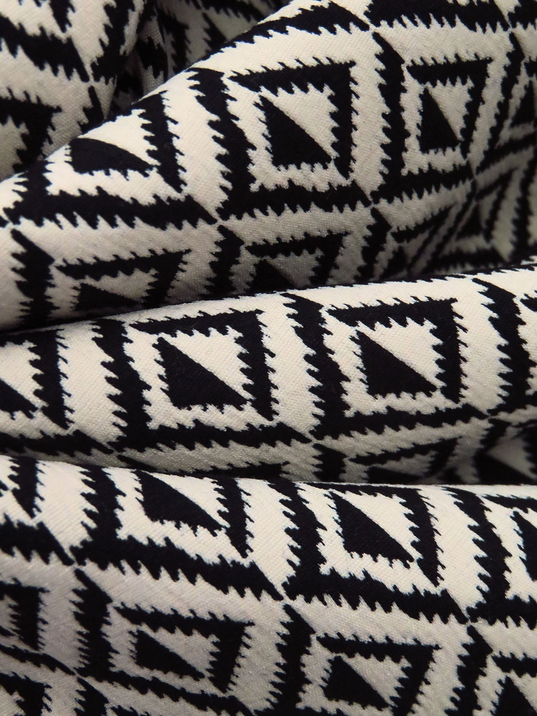Black/Bisque Rayon/Nylon/Lycra Geometric Weave Jacquard Stretch Bengaline Suiting 60W