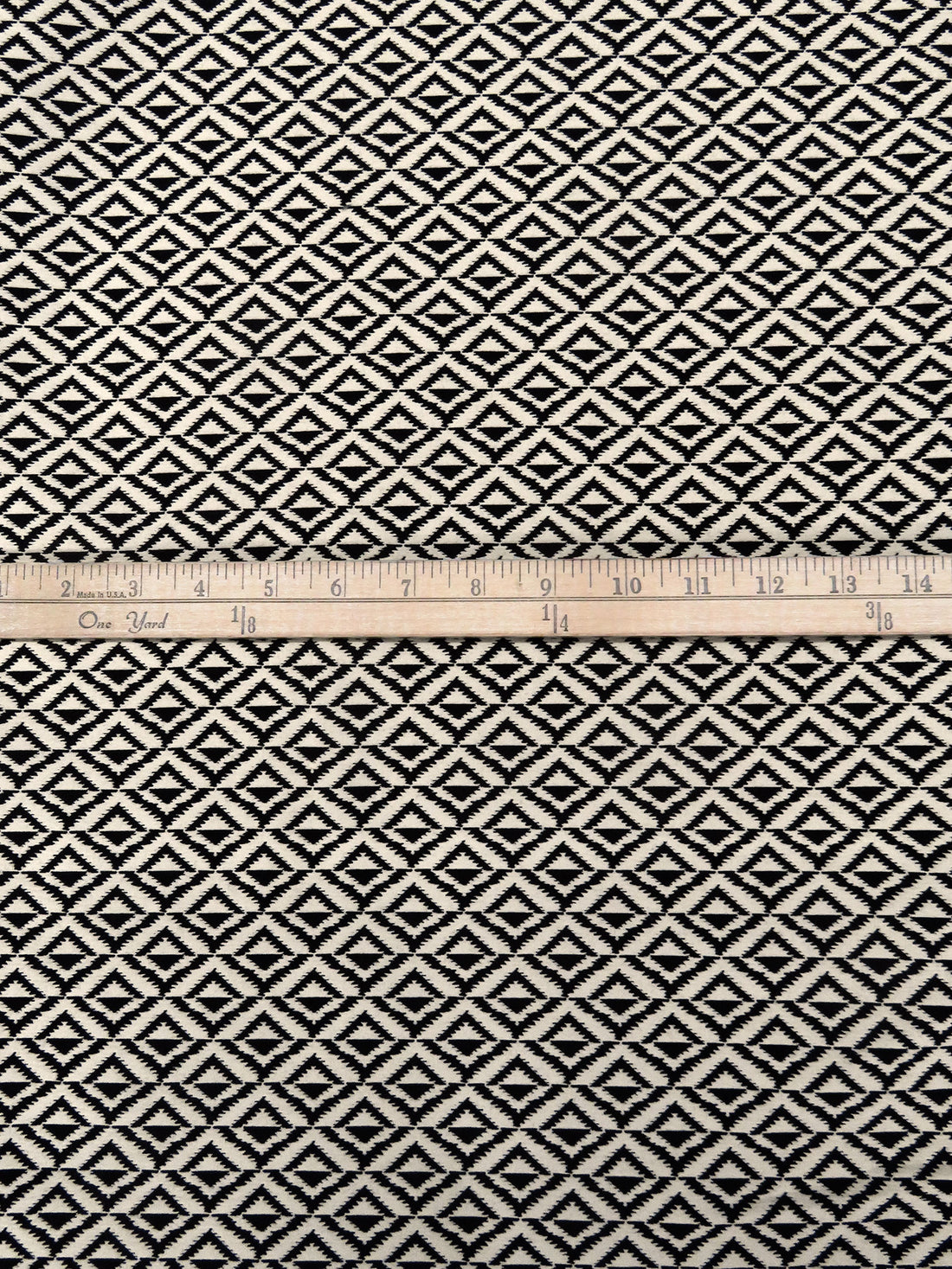 Black/Bisque Rayon/Nylon/Lycra Geometric Weave Jacquard Stretch Bengaline Suiting 60W