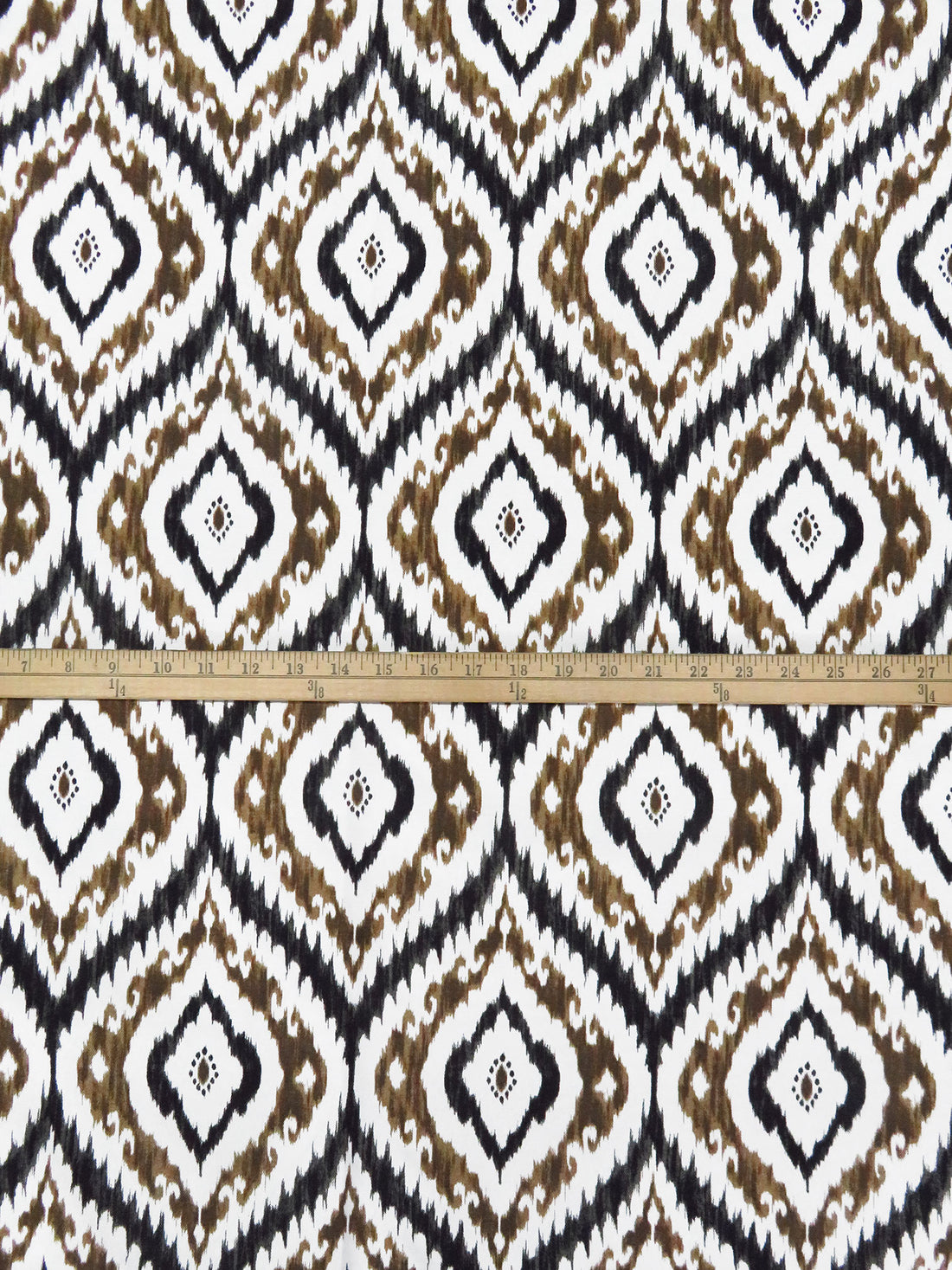 Back/White/Coyote Brown/Multi 100% Polyester Abstract Diamond Print Outdoor Canvas 55W
