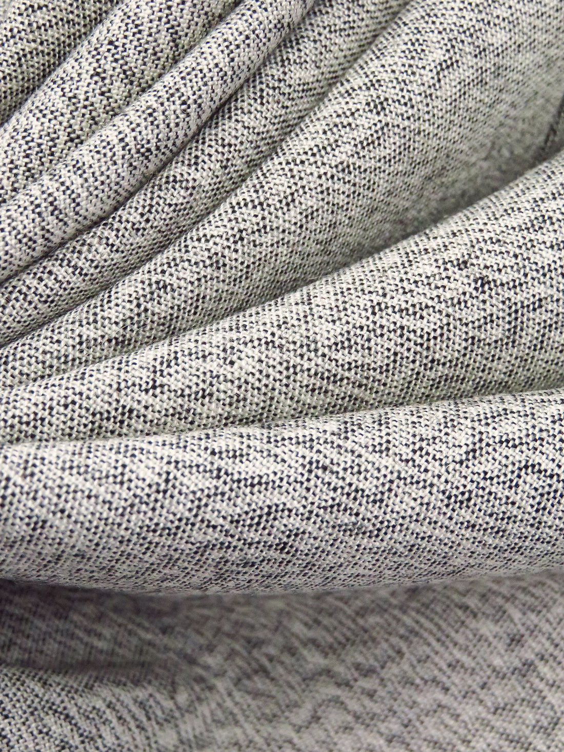 Black/Beige Rayon/Wool/Polyester Novelty Weave Suiting 62W