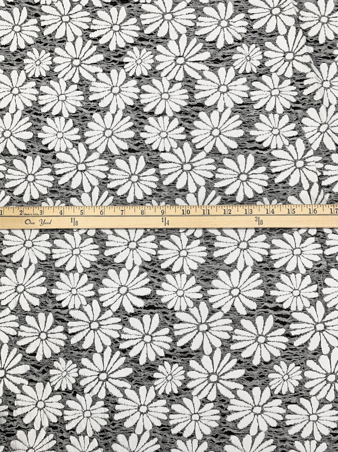 White/Gray/Black Cotton/Polyester/Lycra Daisy Weave Jacquard Double Knit 58W
