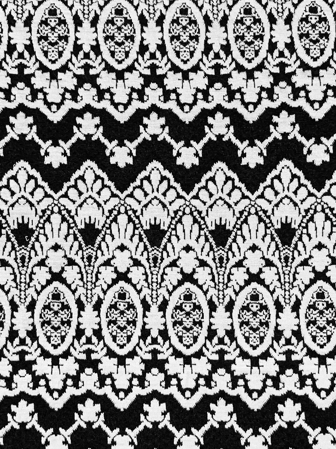 White/Black Polyester/Lycra Horizontal Stylized Scallop Design Jacquard Double Knit 58W