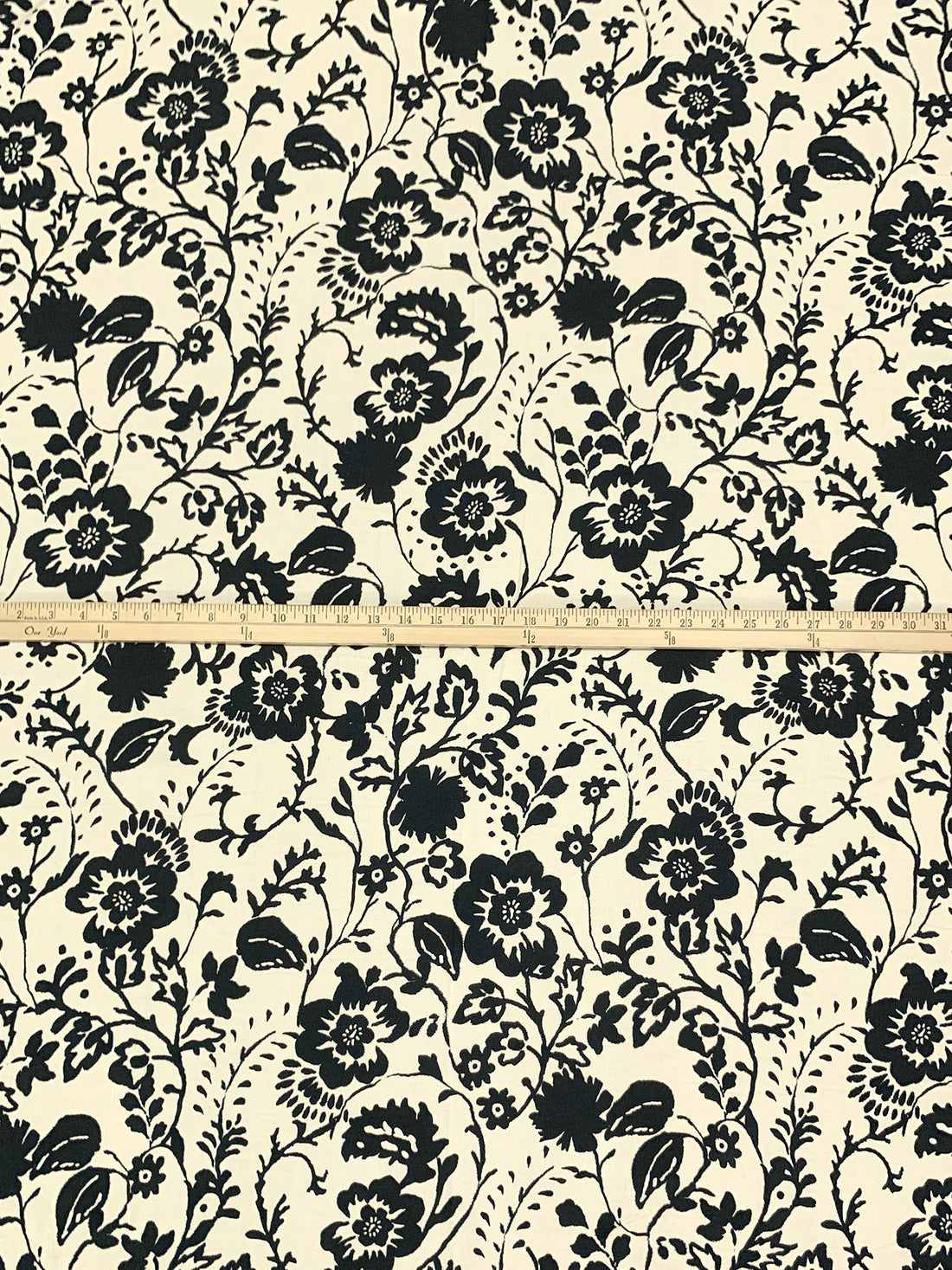 Pale Cream/Black 100% Rayon Silhouette Floral Print Challis 55W