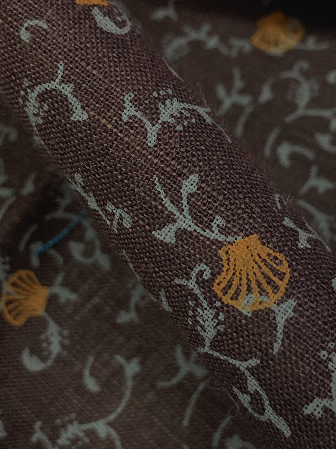 Mission Brown/Bronze 100% Linen Small Seashell Scrolls Print Shirt Weight Woven 57W