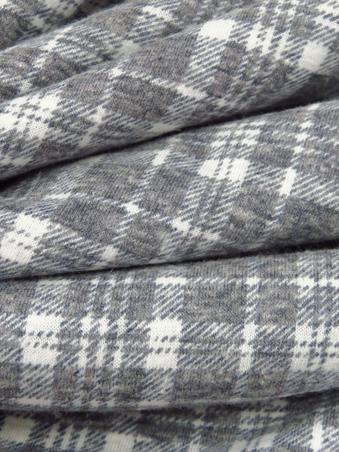 SOLD AS IS ONLY - Mid Gray/White Polyester/Cotton Heathered Plaid Print Jersey Knit 56W