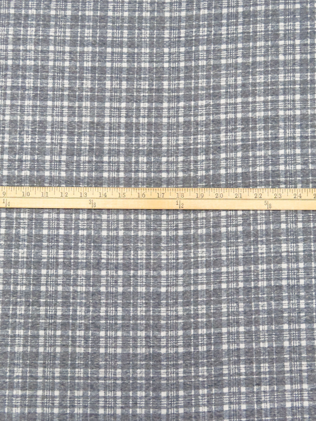 SOLD AS IS ONLY - Mid Gray/White Polyester/Cotton Heathered Plaid Print Jersey Knit 56W