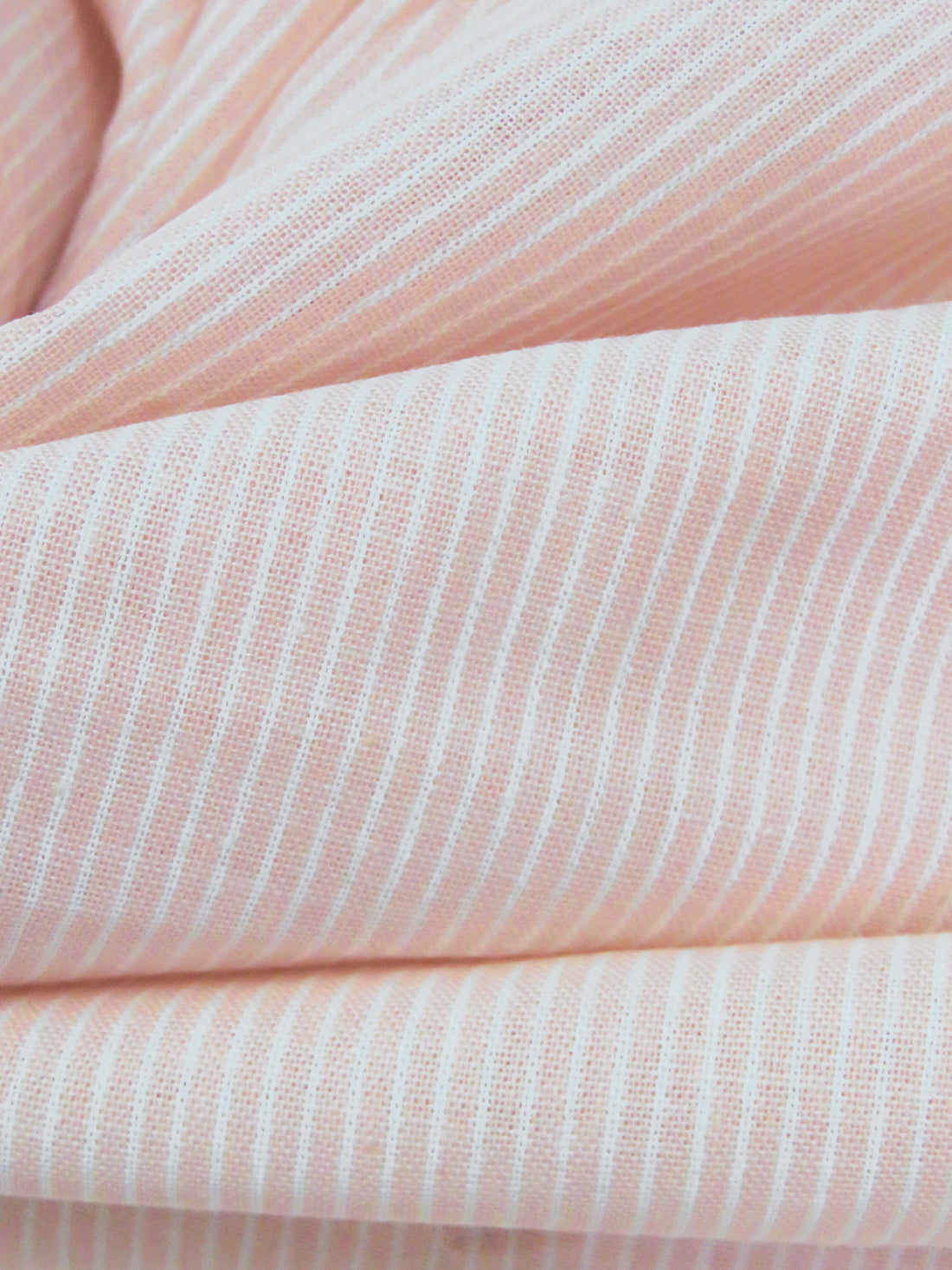 Pale Pink/White 100% Cotton Vertical Stripe Weave Shirting 56W
