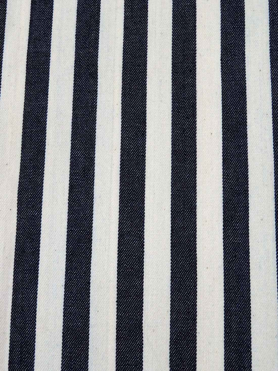 Midnight Navy/Timberwolf 100% Cotton Vertical Stripe Denim 60W