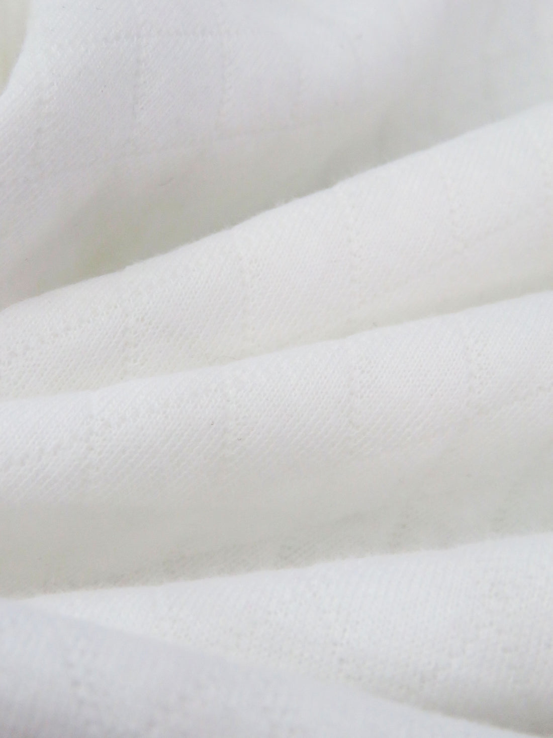 White Polyester/Cotton Quilted Diamond Double Knit 50W