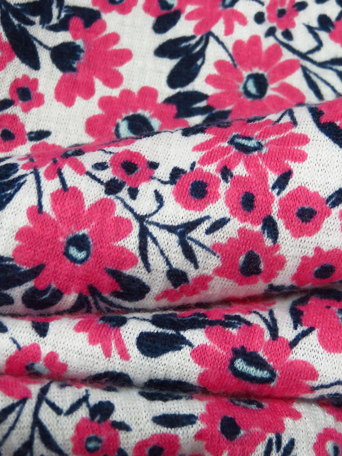 Dark Pink/White/Midnight Navy 100% Polyester Floral Print Crinkle Weave Knit 59W