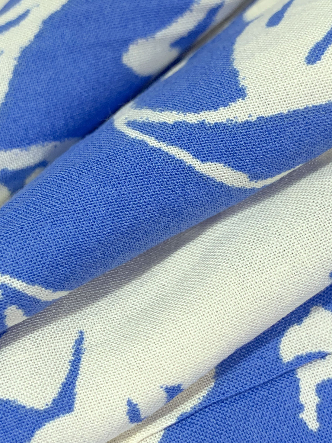 French Blue/Off-White 100% Rayon Floral Print Challis 56W