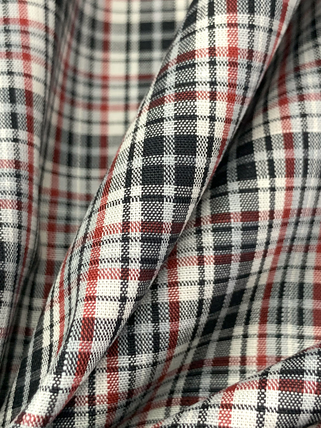 Off-White/Black/Chestnut Red 100% Cotton Yarn-Dyed Plaid Shirting 58W